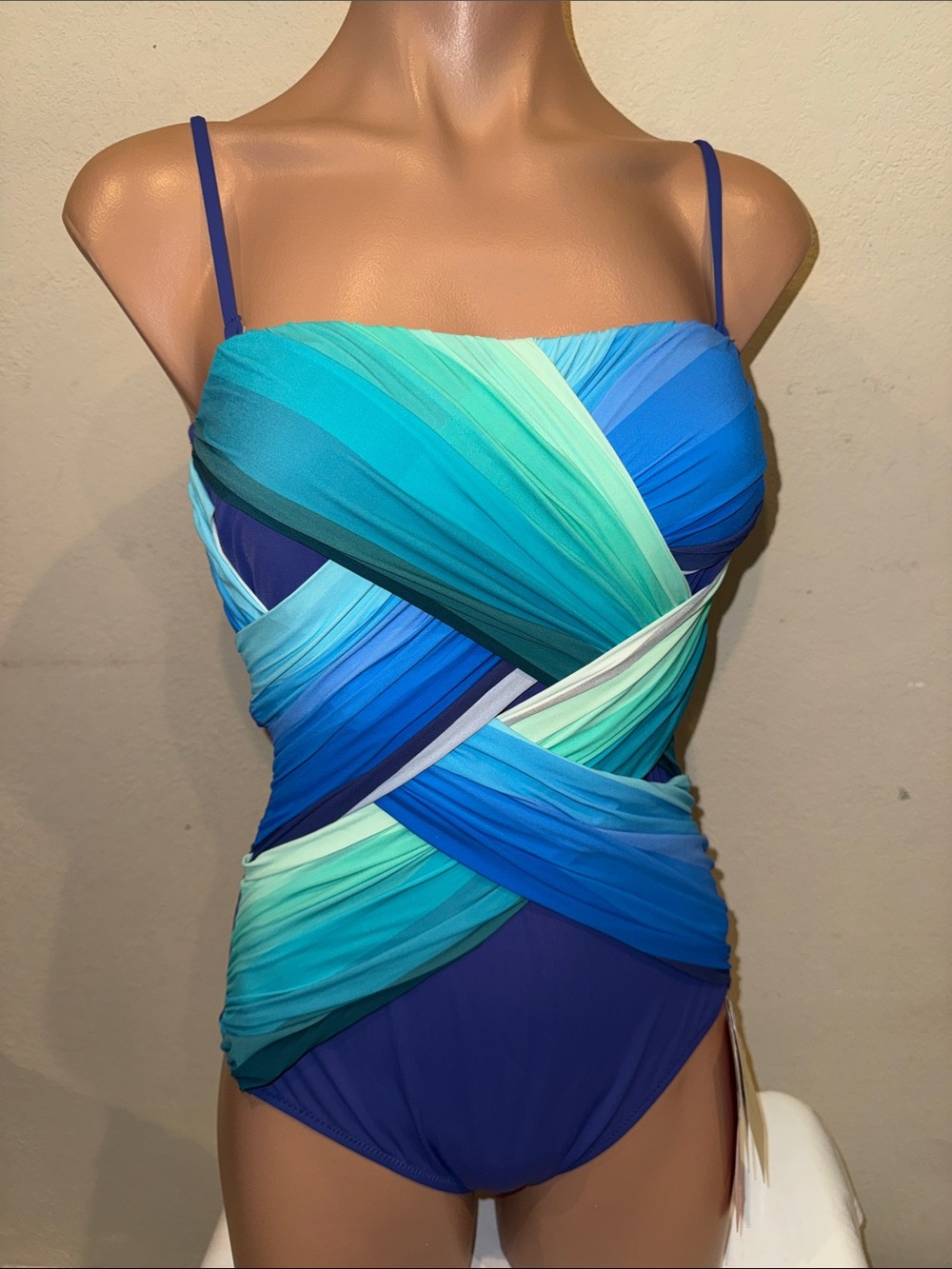NWT Gottex one piece swimsuit bandeau size 6